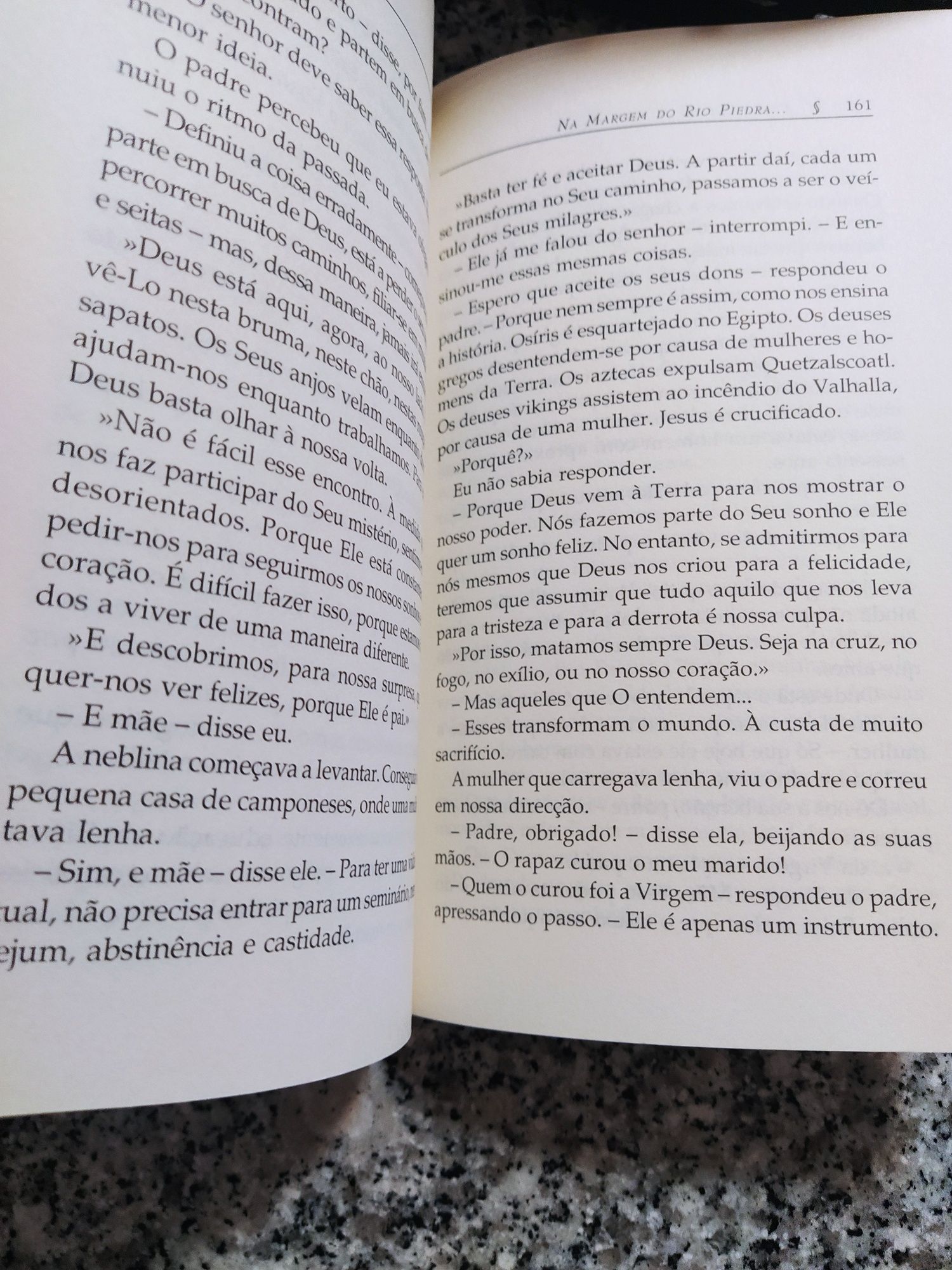 Livro de Paulo Coelho Na Margem do Rio Piedra Eu Sentei e Chorei