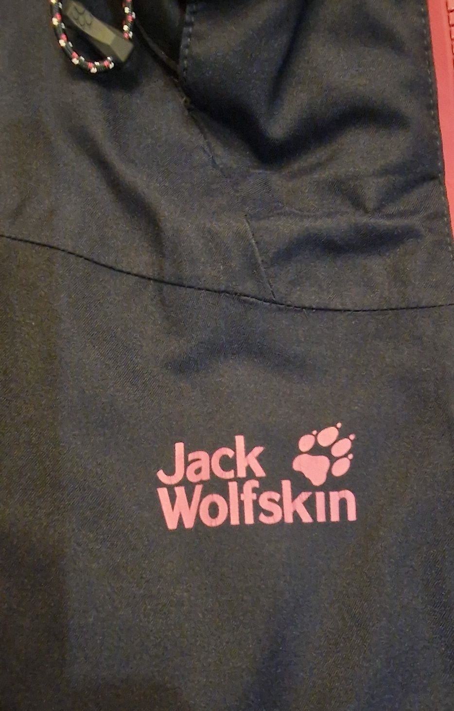 Женская лыжная куртка  Jack Wolfskin.