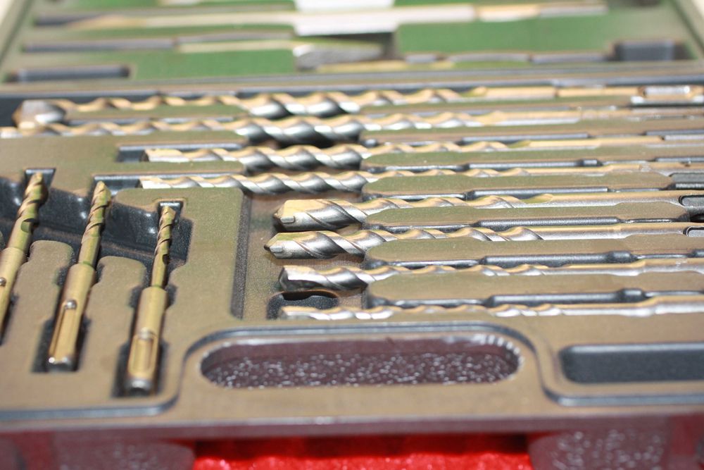 Conjunto Umi 17 peças kit de brocas e incéis SDS Plus, armazenamento