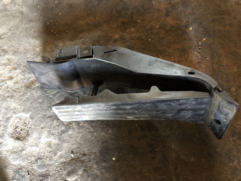 Pedal gazu bmw e46 e90 e87 e60 f10 e83 e53 e63 e64 potencjometr