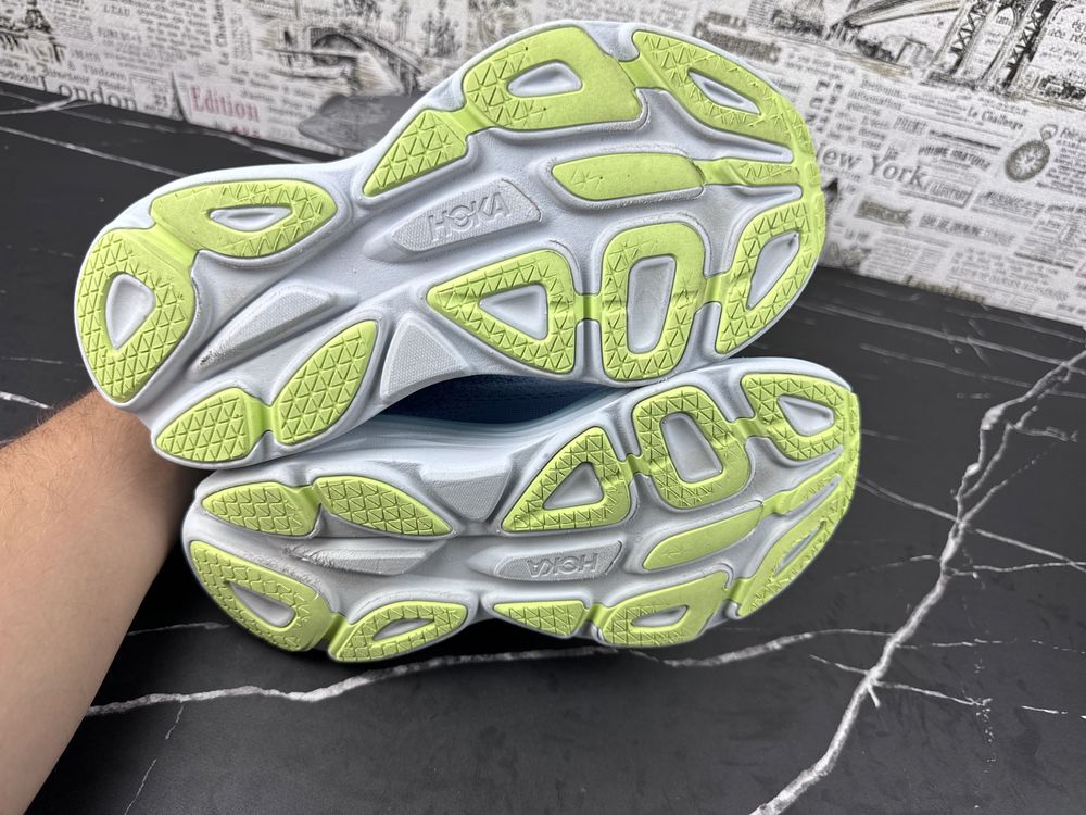 Оригінал ! Кросівки Hoka One One Bondi 8 Розмір 38.5