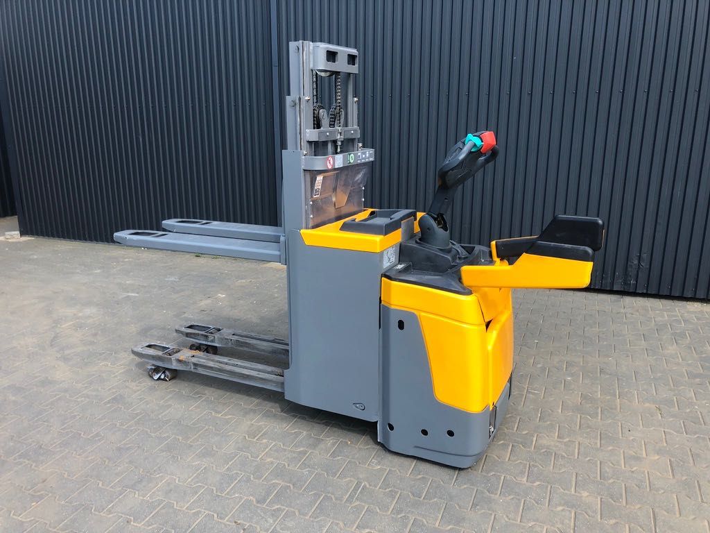 Wynajem, Wypożyczenie, Wózek widłowy, transportowy, paleciak, Forklift