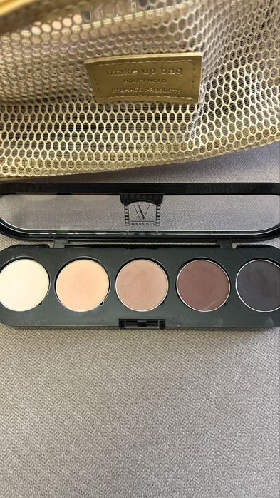 Тіні Atelier Paris