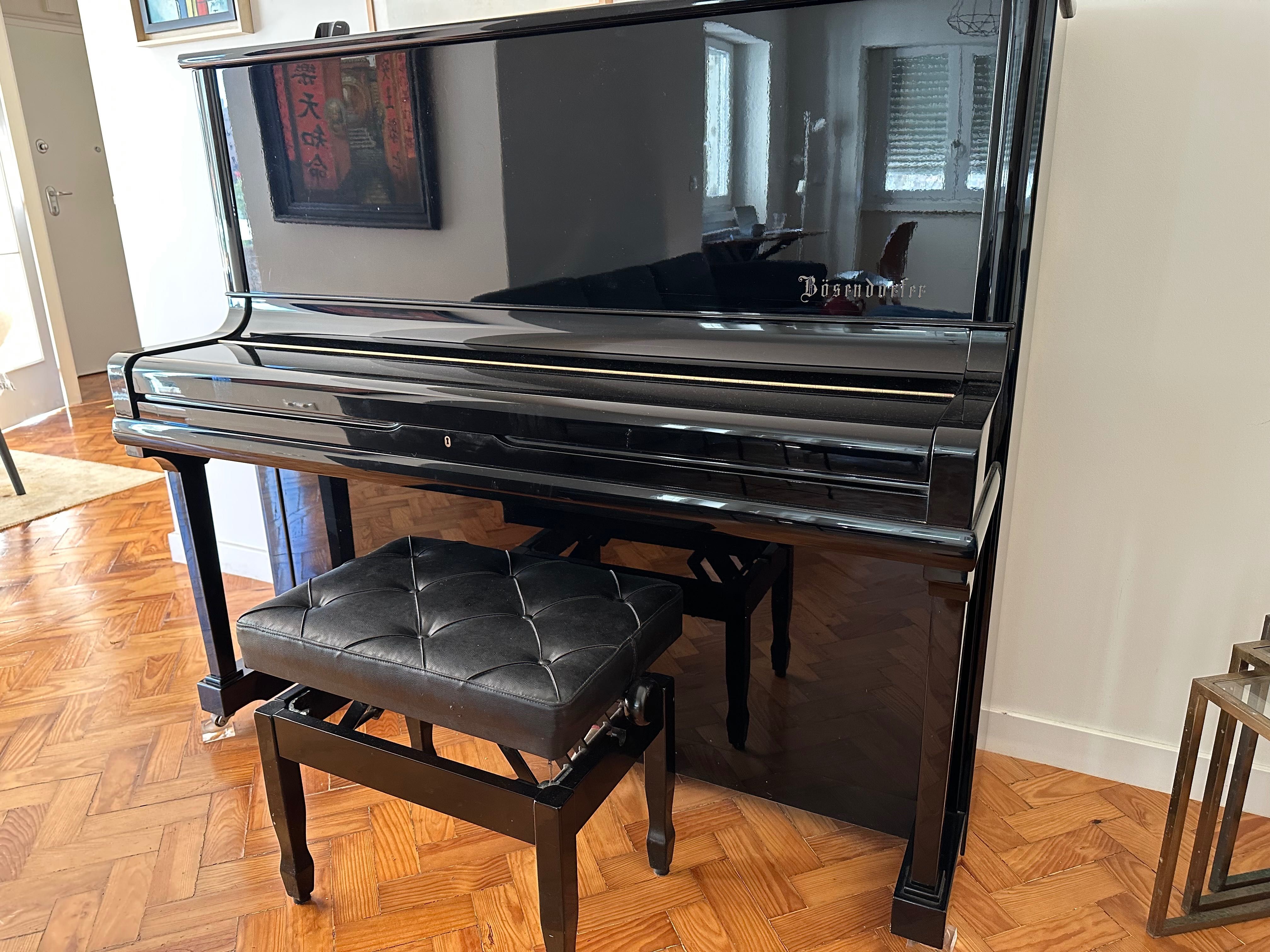 Piano Bosendorfer vertical