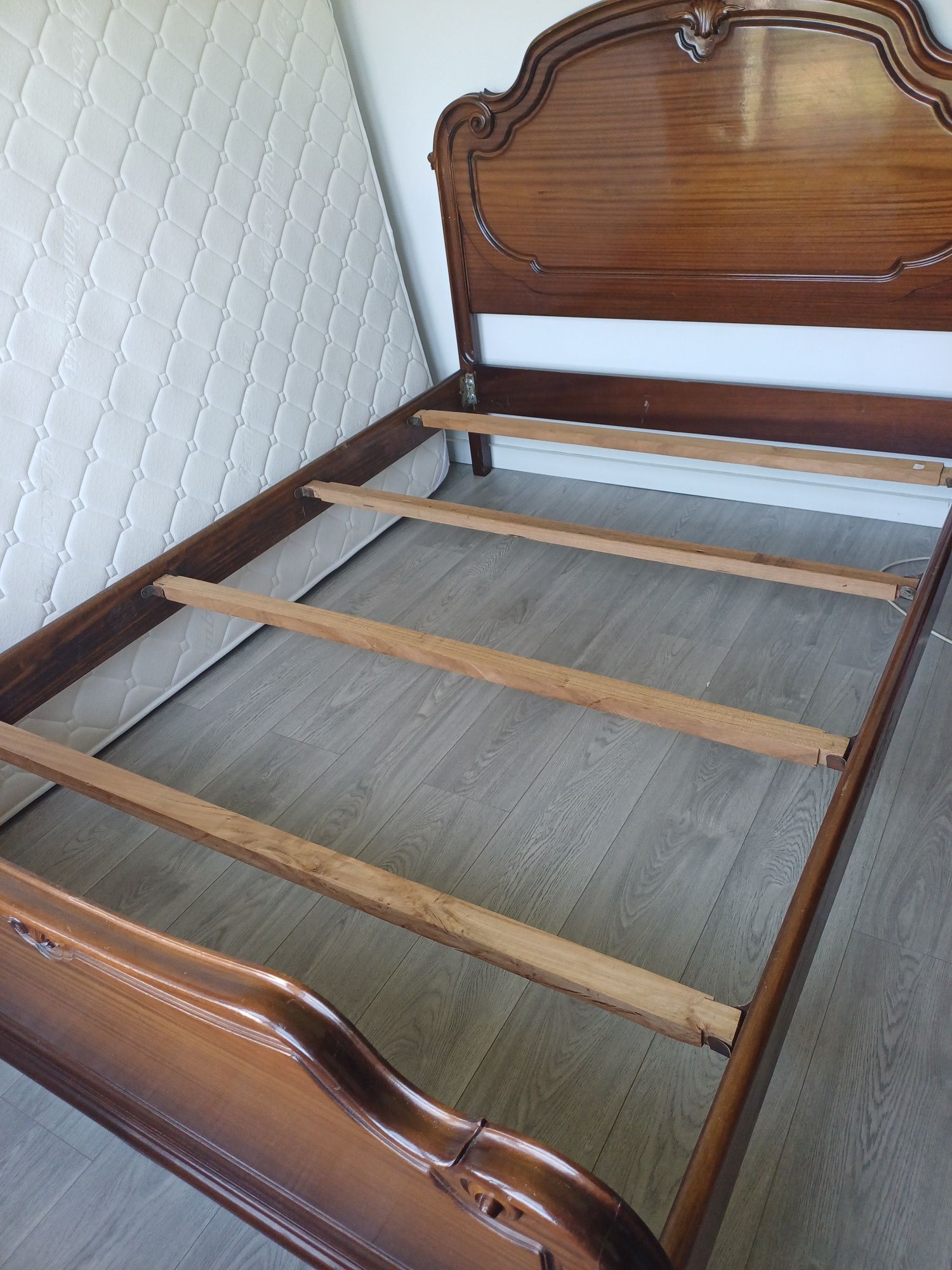 Cama de casal madeira
