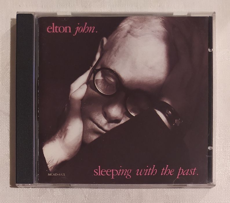 Płyta CD - Elton John Sleeping With The Past