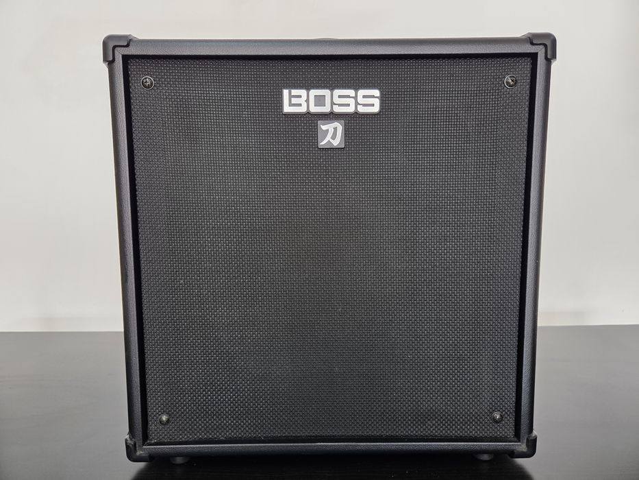 Boss Katana-110 Bass - Impecável