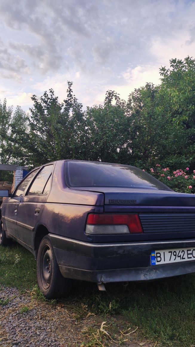 Продам  Пежо 405