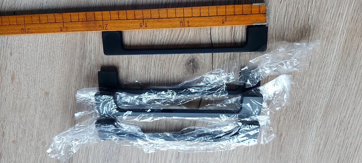Uchwyty  czarne,    krawedziowe srebro ,, aluminiowe, złote