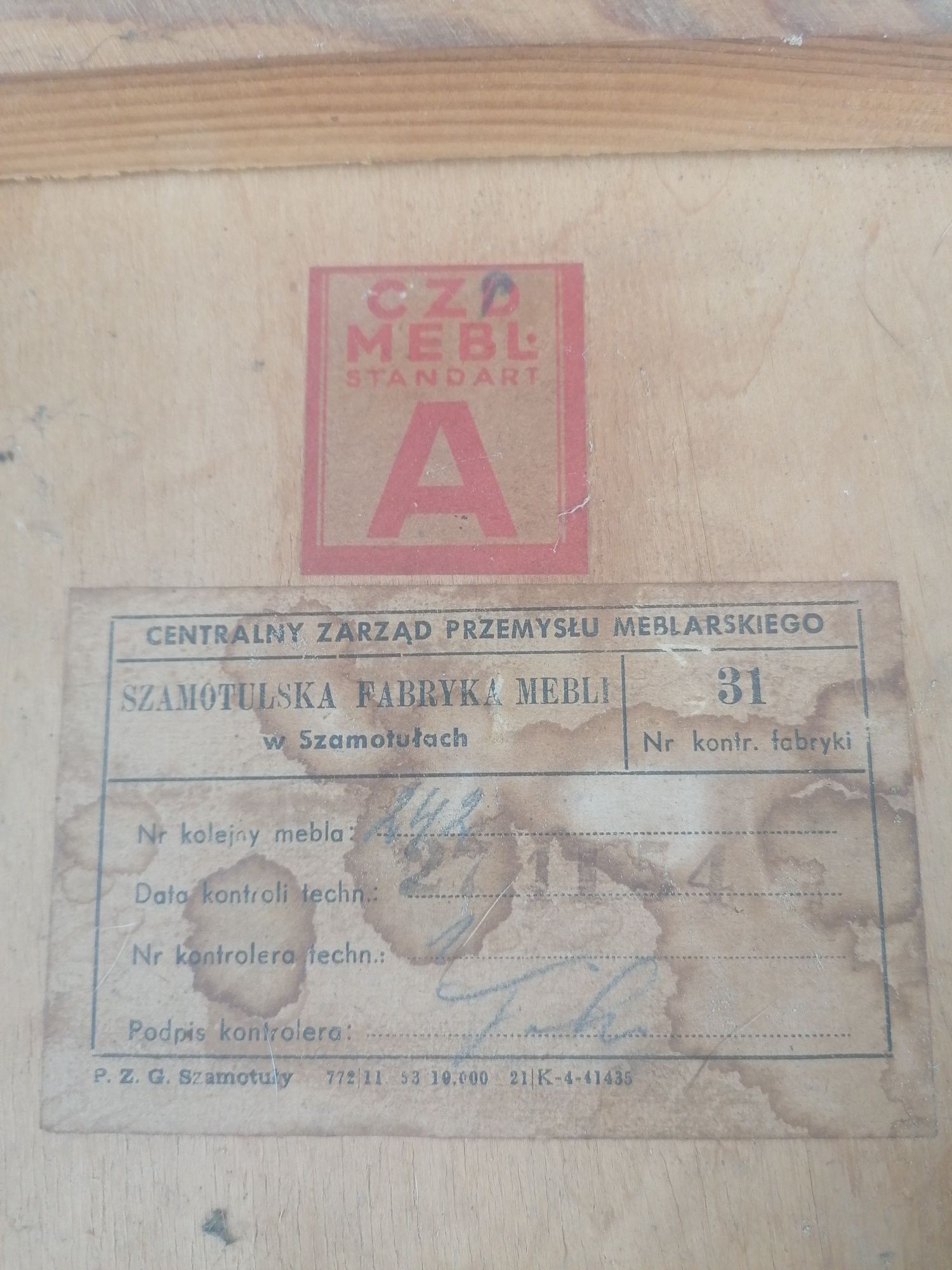 Stół drewniany okrągly Szamotulska Fabryka Mebli rok 1954