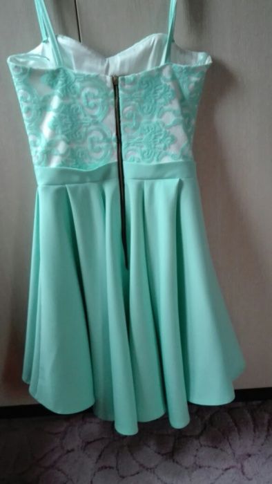 Miętowa sukienka
