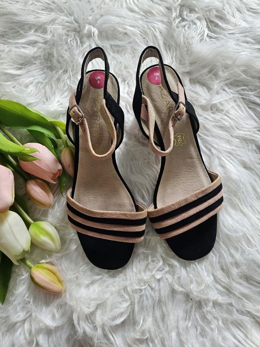 Sandały na słupku klocku czarno różowe zamszowe 36