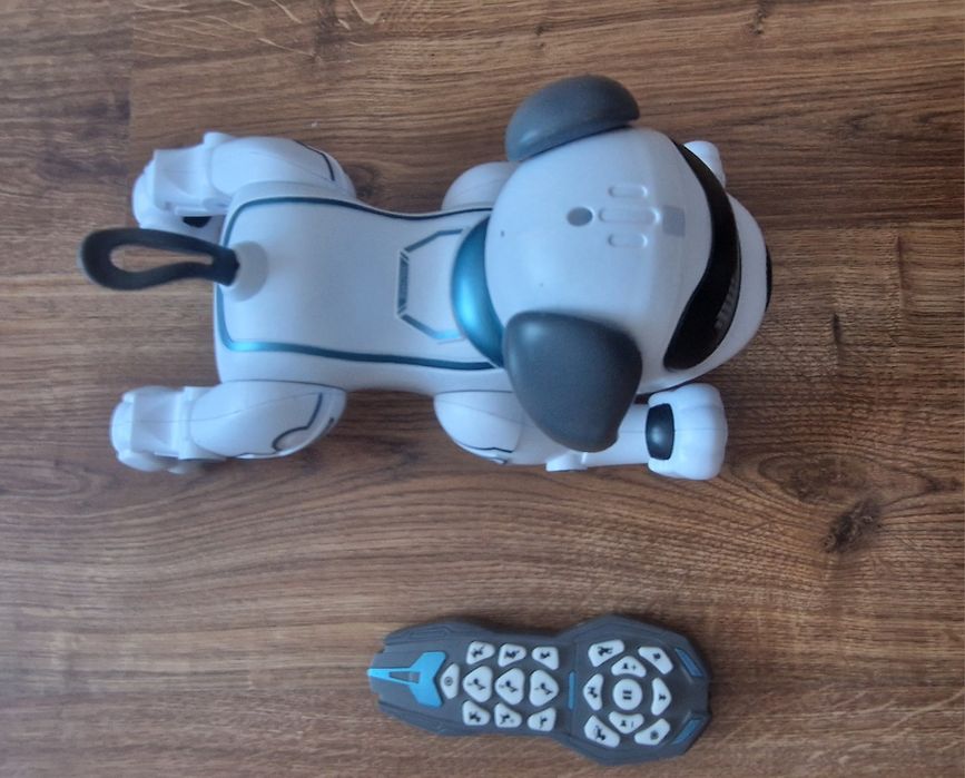 Piesek robot zdalnie sterowany na pilota j.nowy