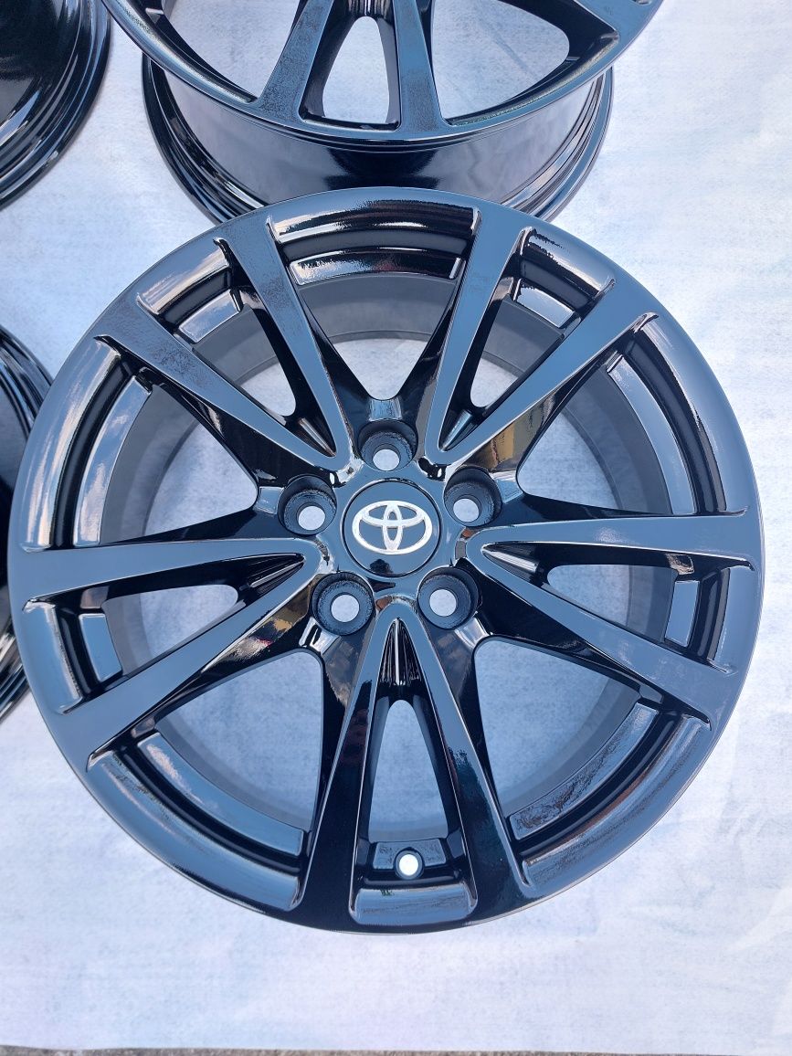 Felgi 17 5x114.3 Toyota