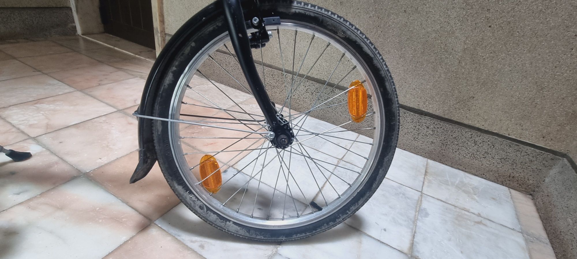 Bicicleta nova em alumínio dobrável preto fosco