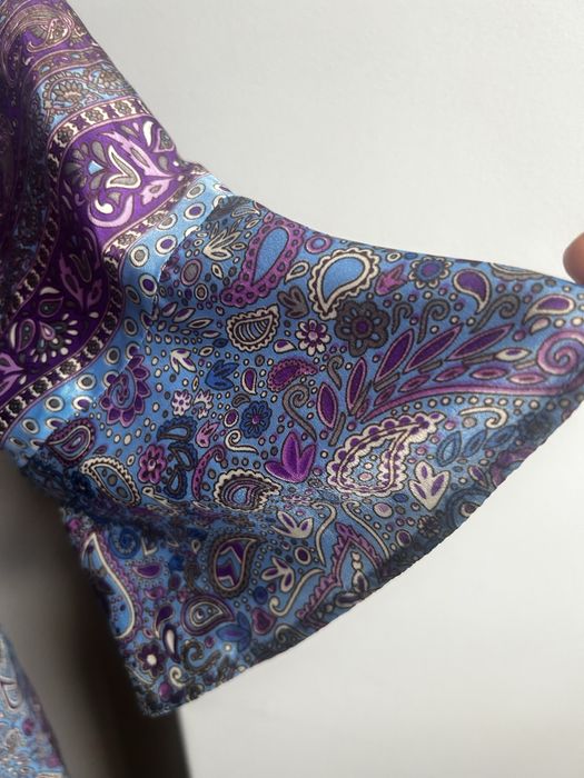 Vendo os 4 vestidoVestem varios tamanhos e sao vestidos tipo indianos.