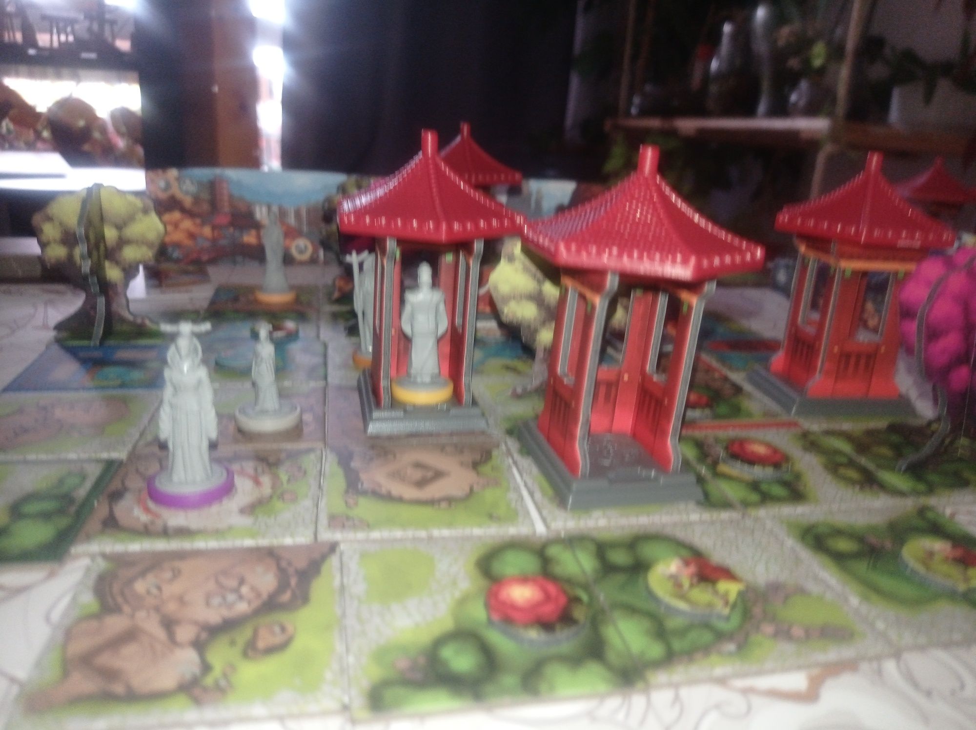 Tang Garden, jogo base