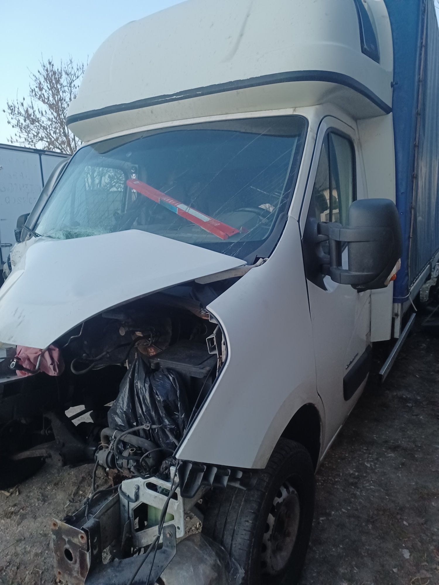 Master 2.3 165km 2015r uszkodzony czesci karoseria