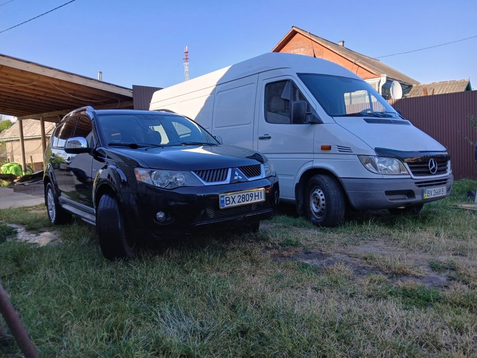 Вантажні та пасажирські перевезення.