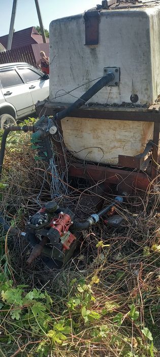 Продам оприскувач.