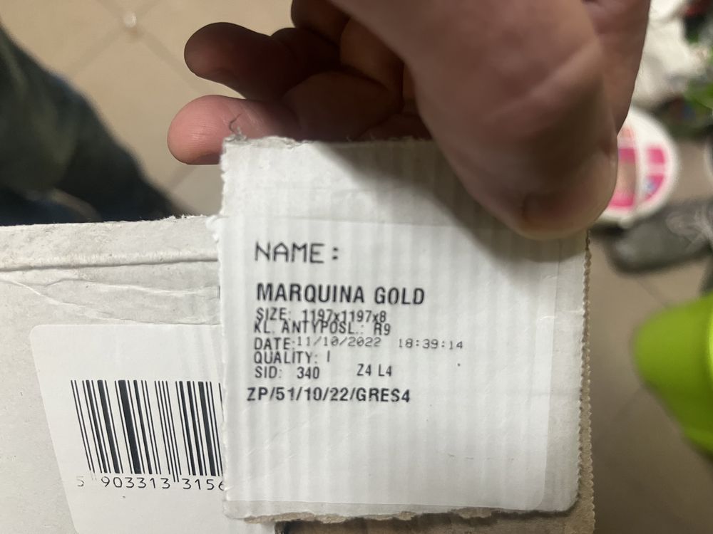 Płytka łazienkowa Marquina Gold 120x120/ Cena za 1 szt.