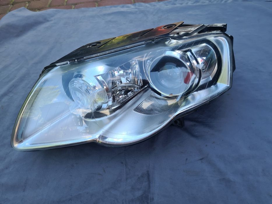 Lampa.Przednia Lewa BI Xenon Skretny VW Passat b6