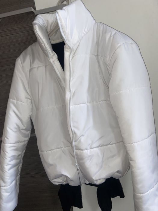 Куртка жіноча осіння в чудовому стані