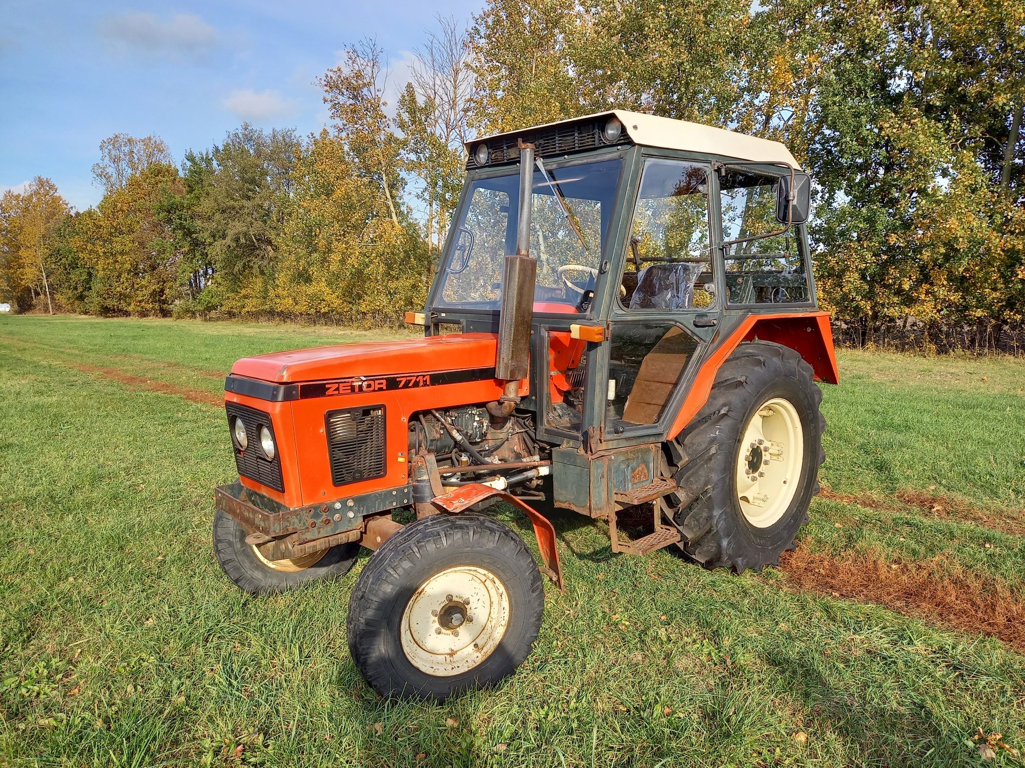 Ciągnik rolniczy Zetor 7711