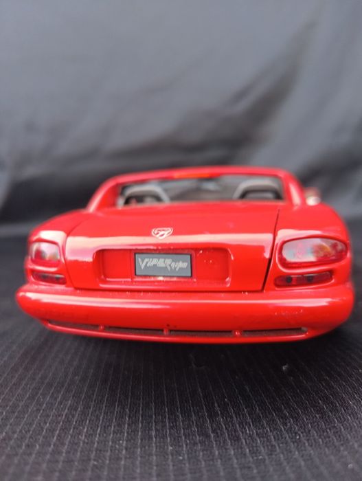 Model samochodu Dodge Viper 1:18