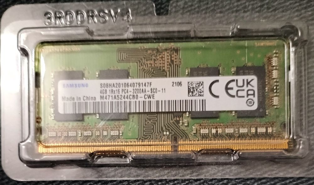Dwa Pamięć RAM SAMSUNG DDR4 4GB  taktowa 3200