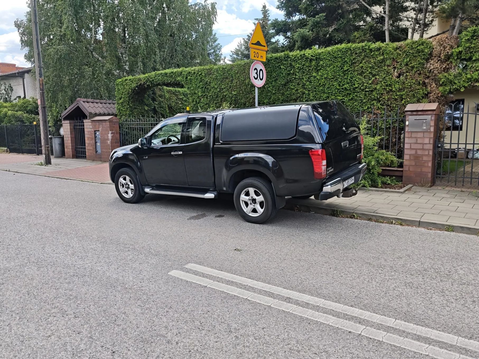 Isuzu D-Max Bezwypadkowy, Hak 3500 kg, Pneumatyka, 4x4