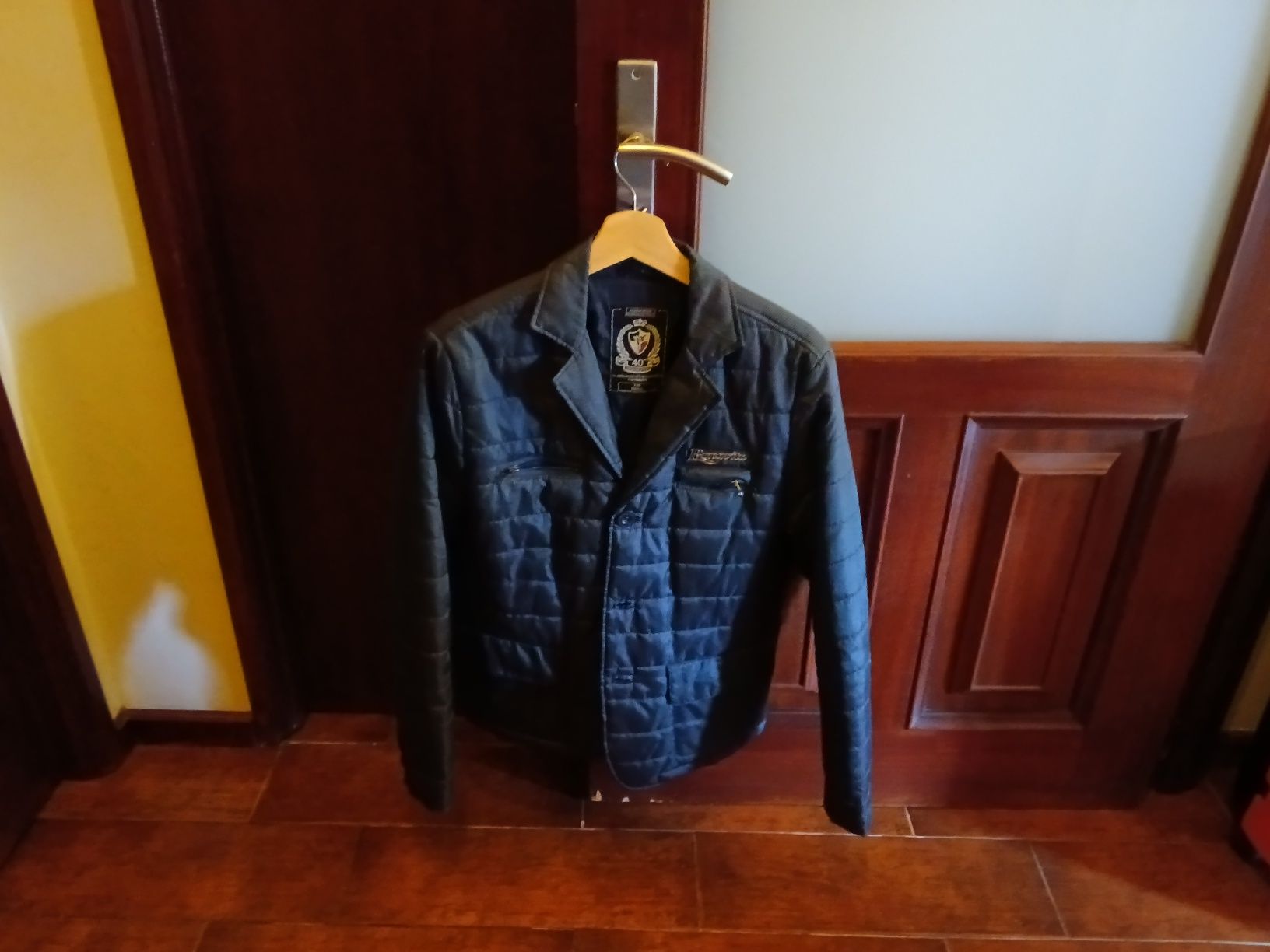 Parka.Em muito bom estado.Medida M ( pequeno).