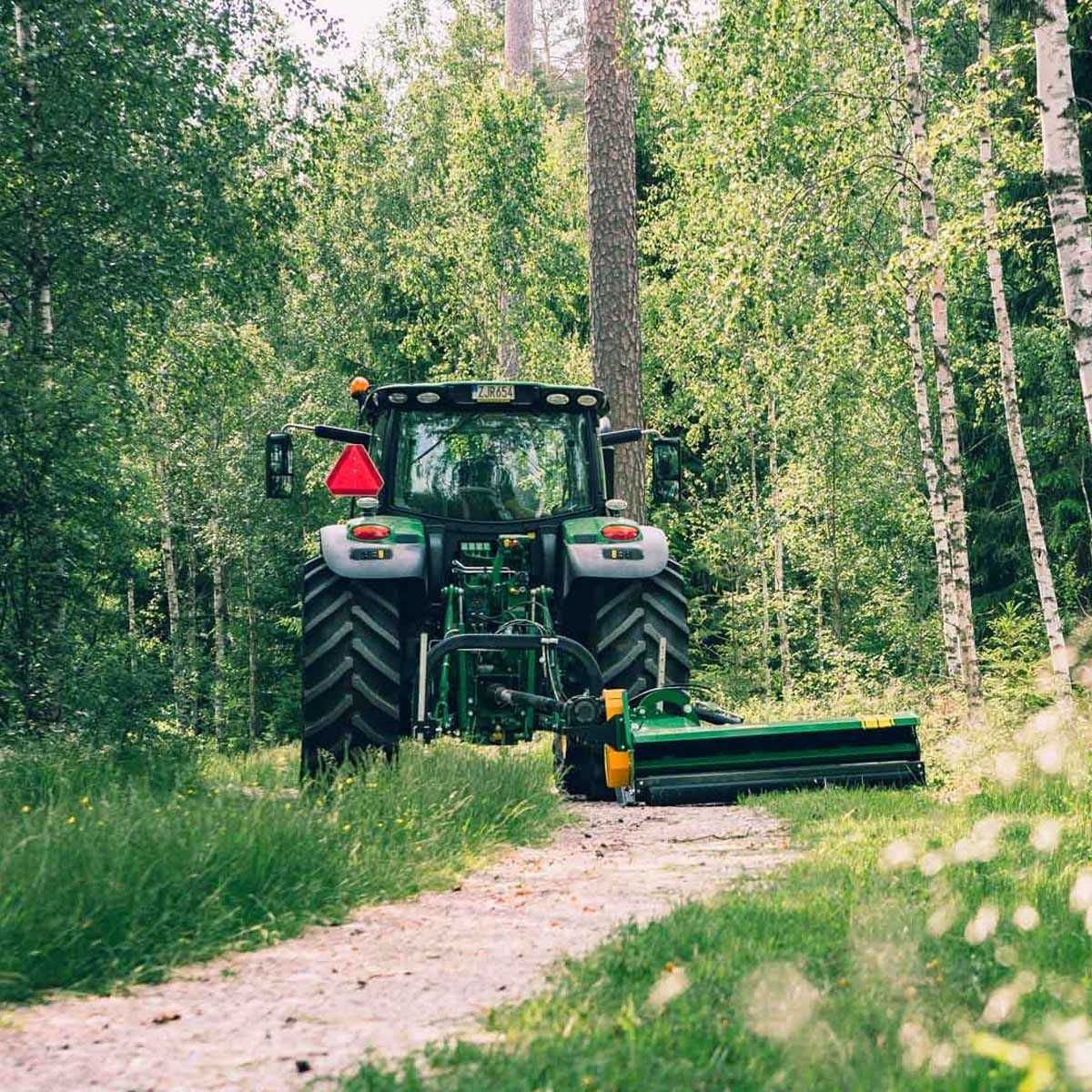 Kosiarka do poboczy 1,4 m z klapą z tyłu i łożyskami kulkowymi SKF.