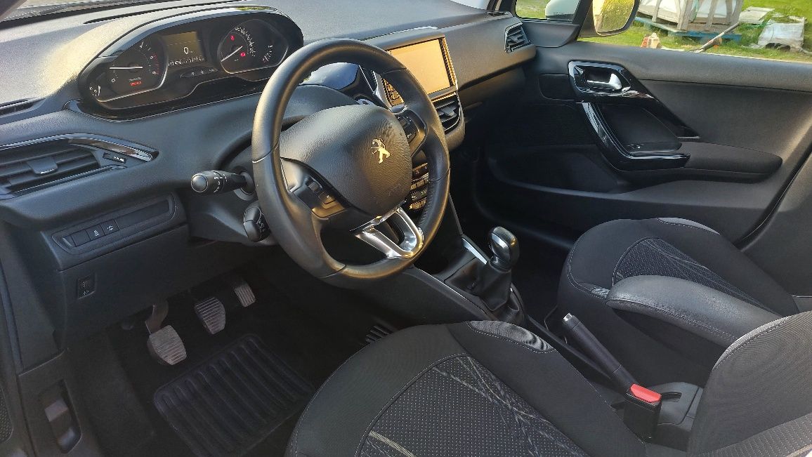 Peugeot 208 1.6 euro 5