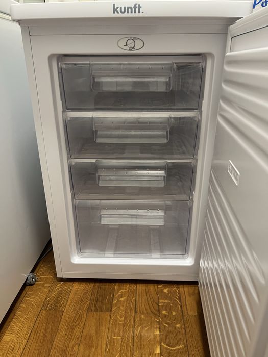 Arca Vertical KUNFT KUF9126 WH – 85L – Usada, em bom estado