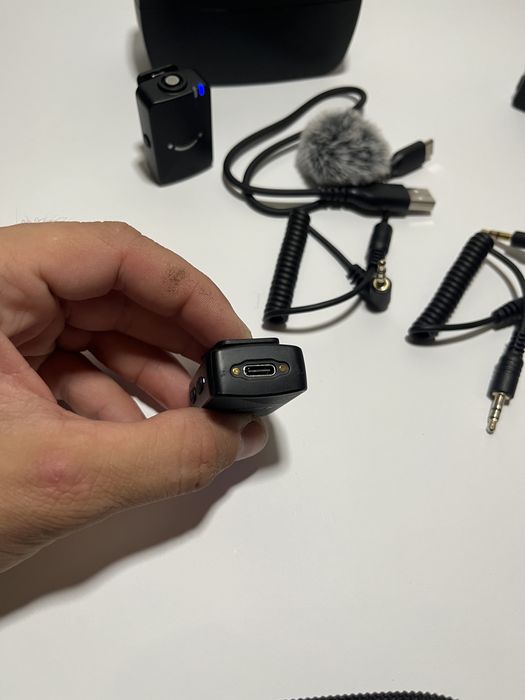 Продам безпровідний петличний мікрофон Fifine M9 DJI GOPRO