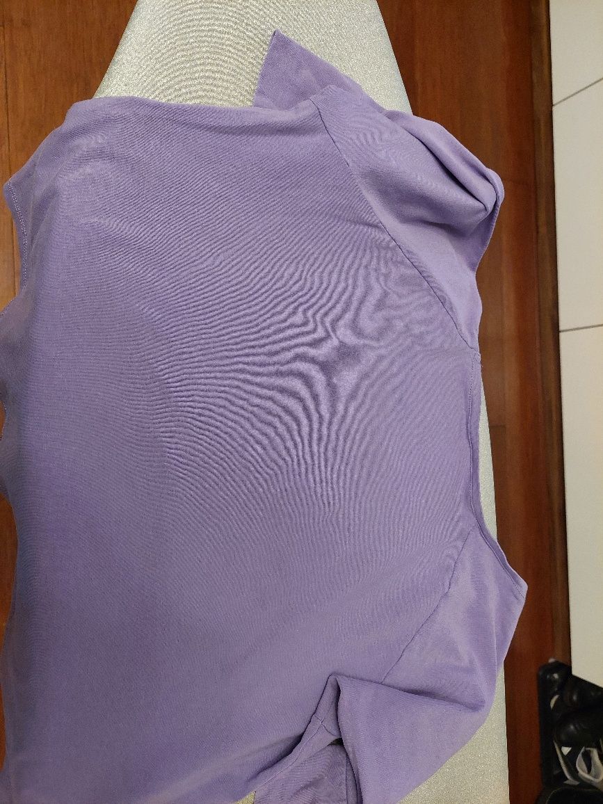 Fioletowe bluzeczka z efektownym nadrukiem , xs