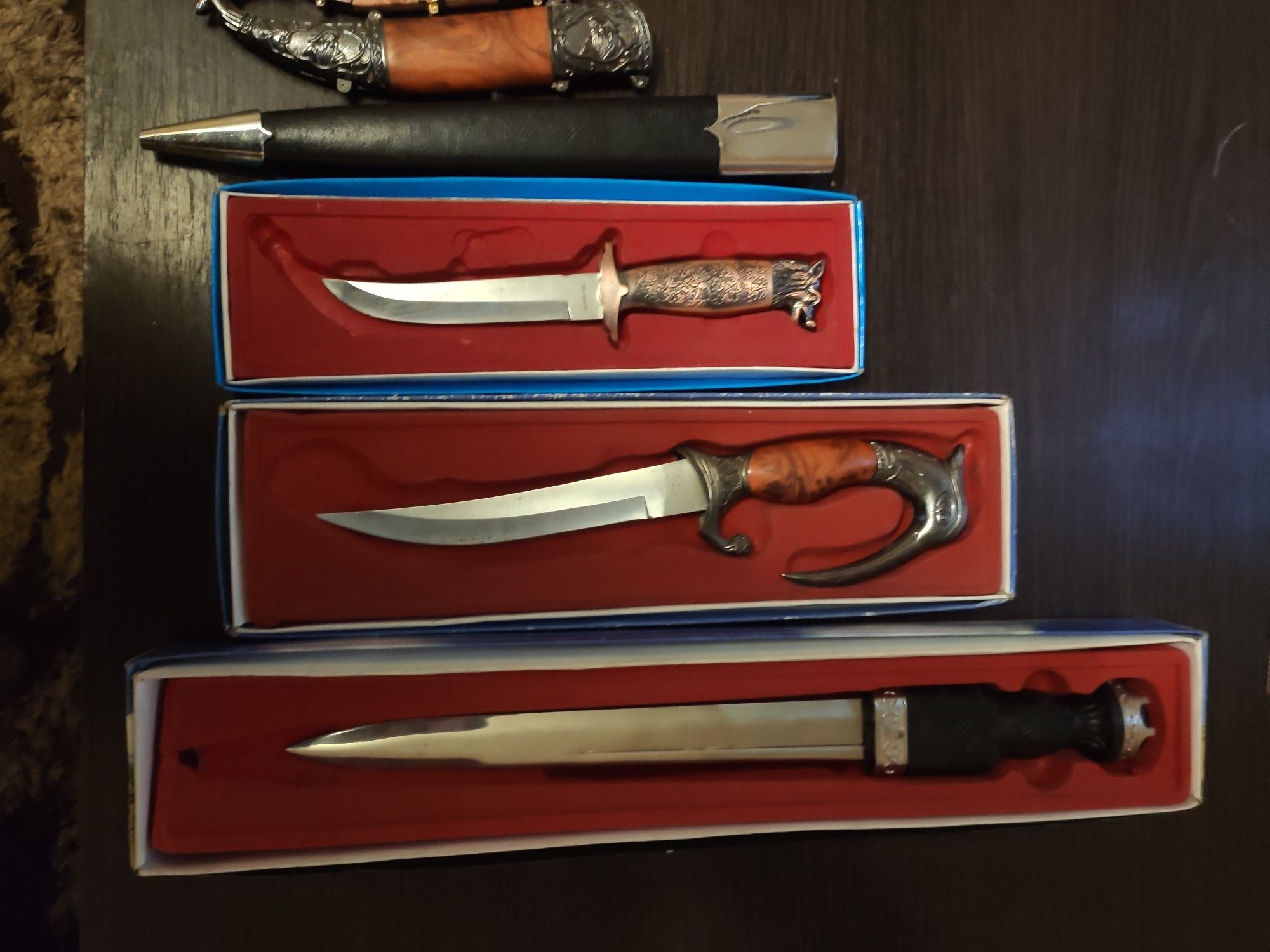 Сувенирные ножи разные