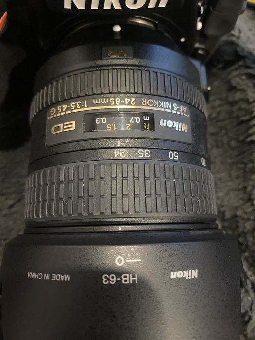 Lustrzanka Nikon D810 - body i obiektyw Nikon. Apart o malym przebiegu