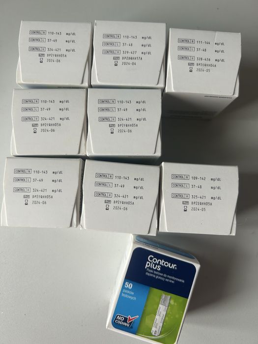 Paski  do glukonetru contour plus po terminie wszystko co na foto