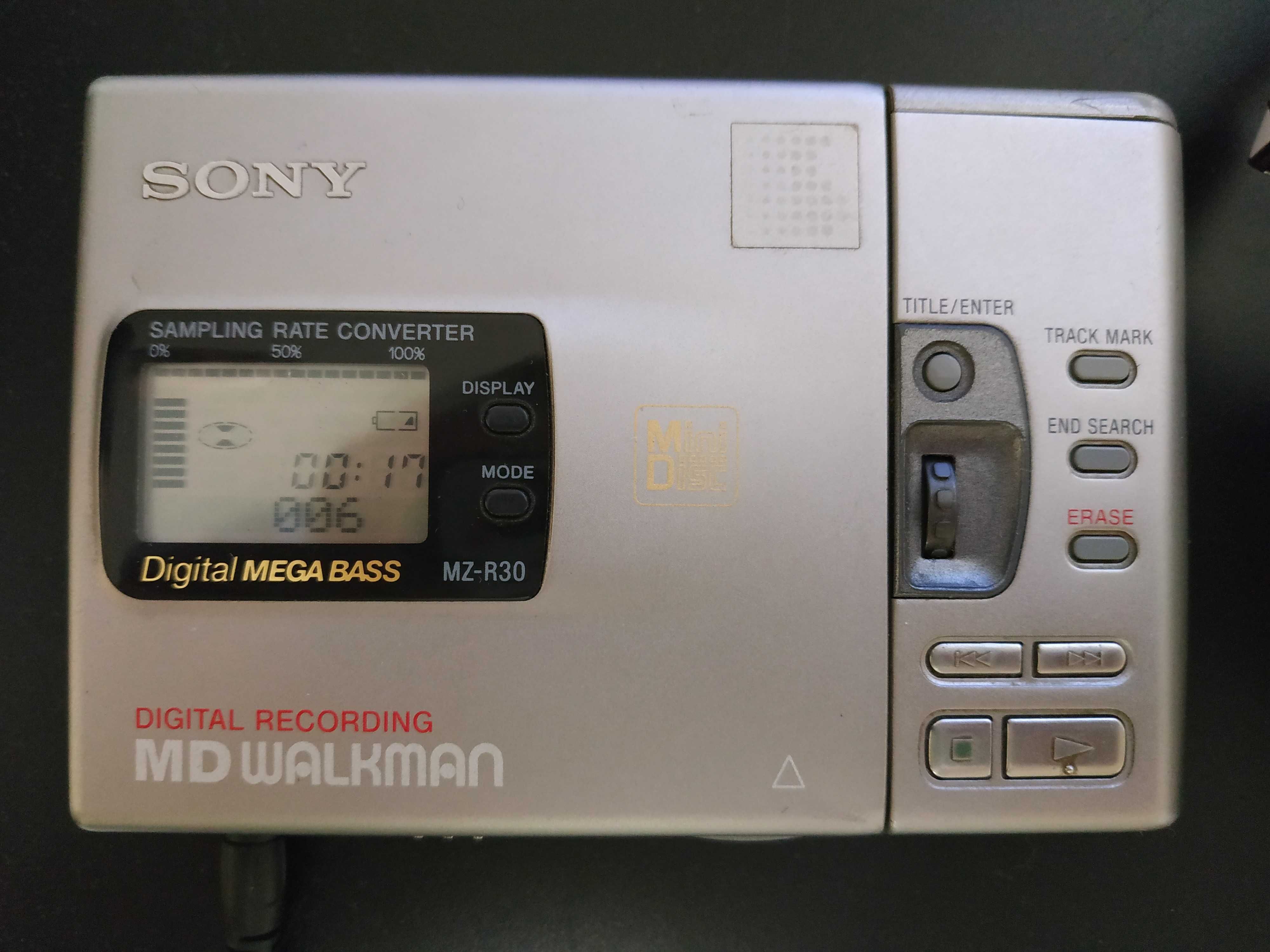 Проигрыватель мини-дисков Sony MD Walkman MZ-R30 + микрофон