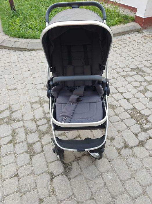 Wózek Moon Resea S (gondola + spacerówka)