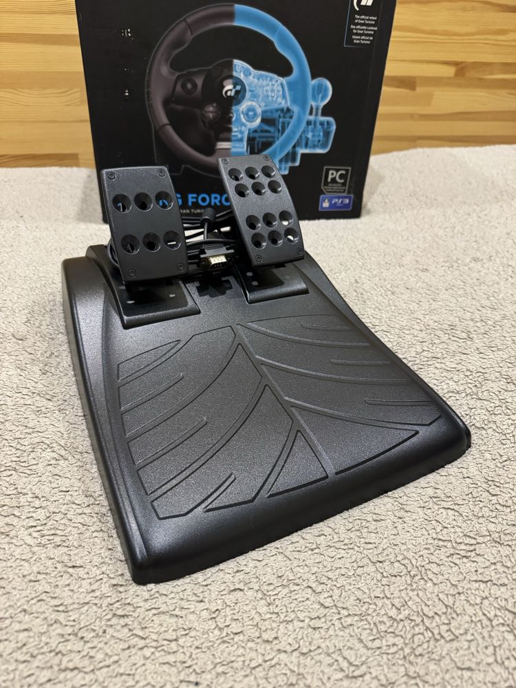 Хороший стан. Ігрове кермо Logitech Driving Force GT