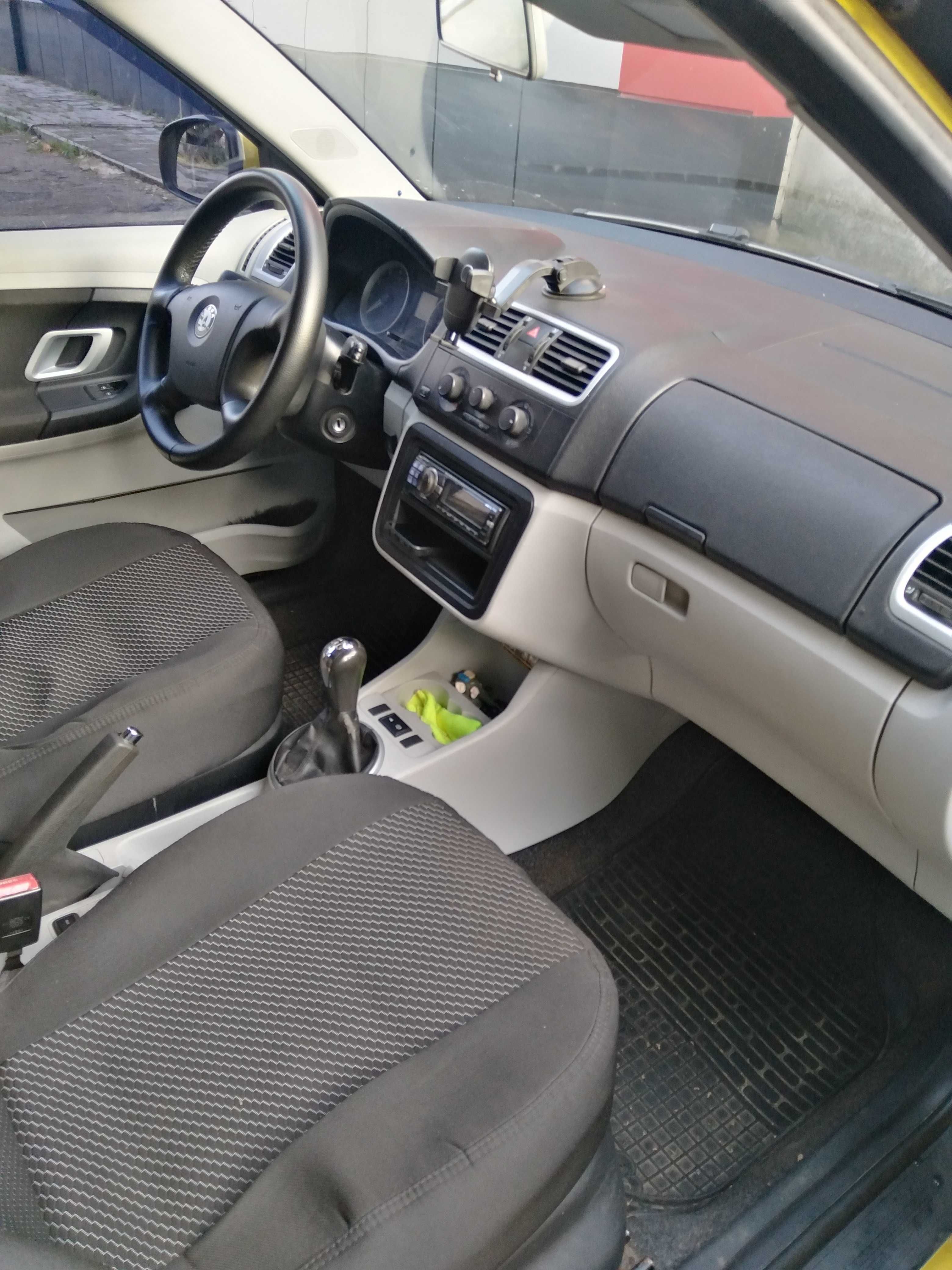 Шкода фабія 2 Skoda  Fabia