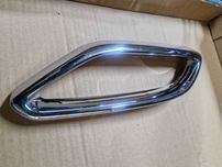 Mercedes W118 CLA AMG ramka atrapa wydechu oryg