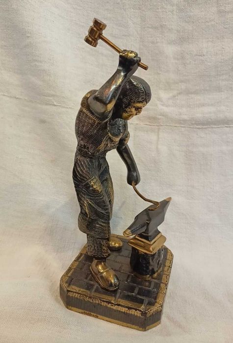 Figura Metal Ferreiro