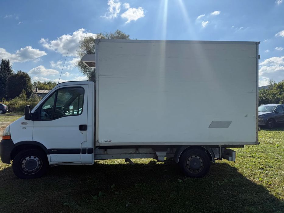 Renault Master  Stan dobry, na bieżąco serwisowany, obecnie użytkowany.