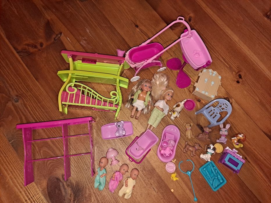 Barbie zestaw trojaczki mebelki akcesoria