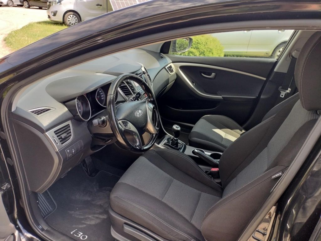 Hyundai i30, 1.4B, przebieg 100tys. Zadbany