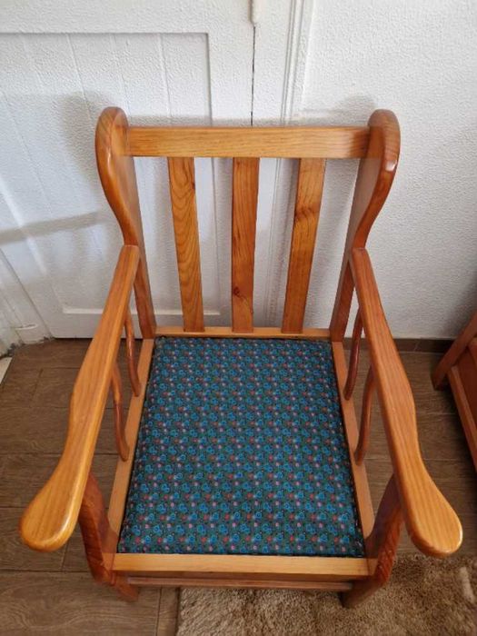 Dois Cadeirões em excdelente estado